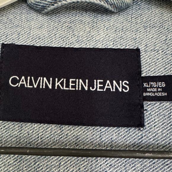 Crewel Embroidery Denim Trucker Jacket Size XL Flowers Bumblebees Cottage Core - Picture 4 of 13